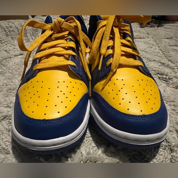 Men’s Nike Dunk Low- UCLA - Picture 7 of 9